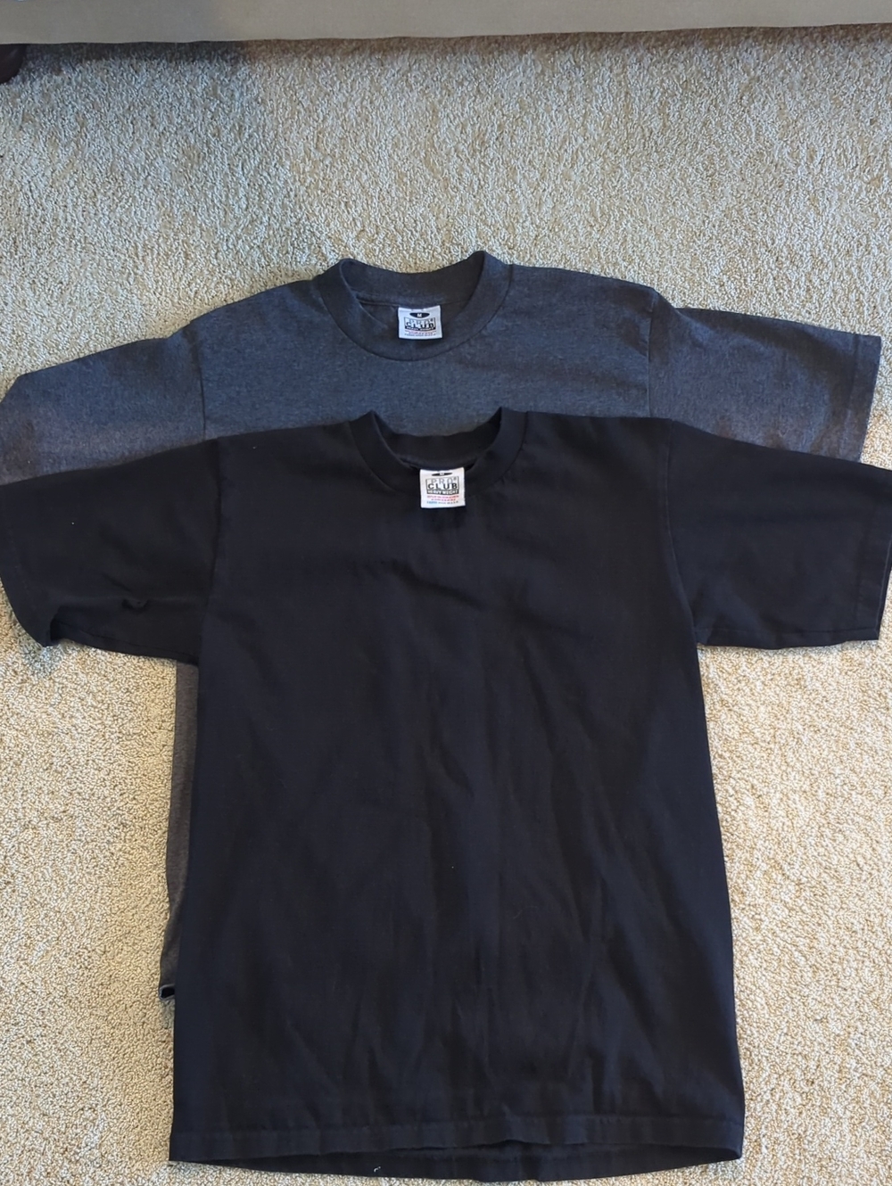 Set of 2 Men's Pro Club Black& Gray Crewneck Tees - 2 Pack Size Medium